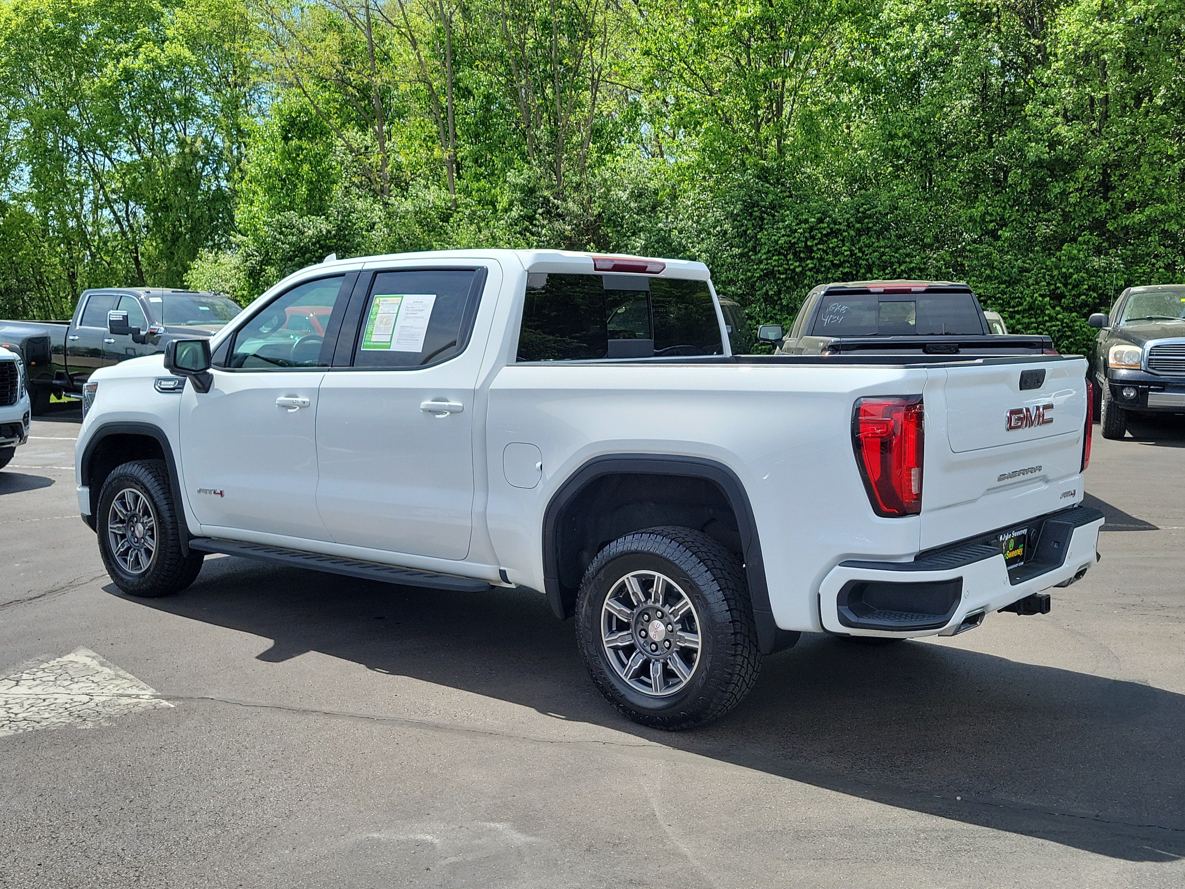 Used 2024 GMC Sierra 1500 AT4 w/ AT4 Premium Package AWD/4WD image 3