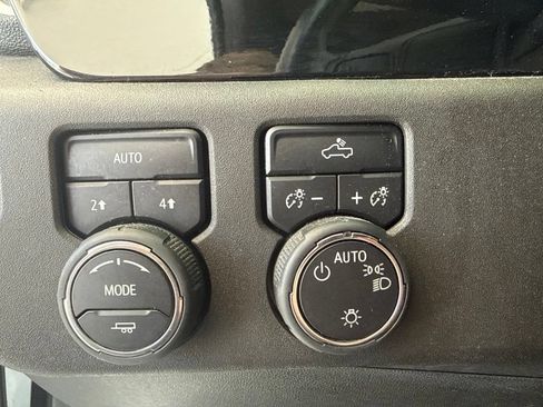 Used 2023 Chevrolet Silverado 1500 LT AWD/4WD image 29
