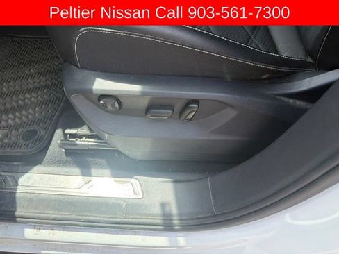 Used 2024 Volkswagen Atlas SE w/ Panoramic Sunroof Package FWD image 8