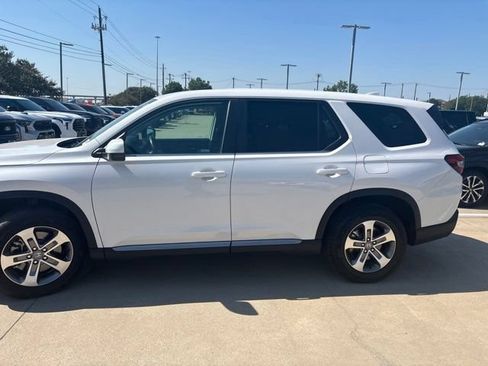 Used 2024 Honda Pilot EX-L image 5