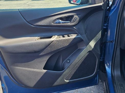 Used 2024 Chevrolet Equinox LT w/ LPO, Floor Liner Package FWD image 9
