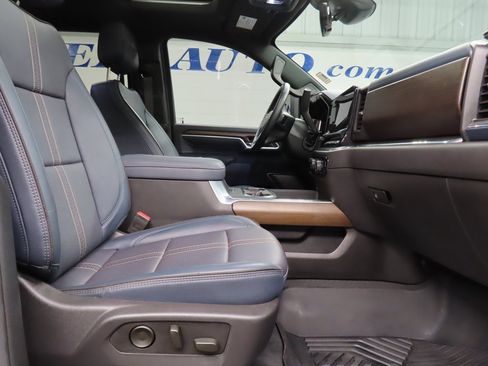 Used 2025 Chevrolet Silverado 2500 High Country w/ High Country Premium Package image 31