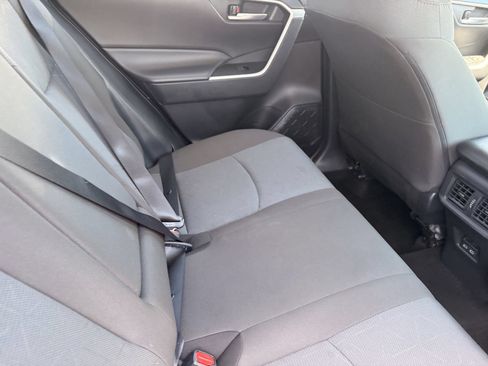 Used 2025 Toyota RAV4 XLE FWD image 16