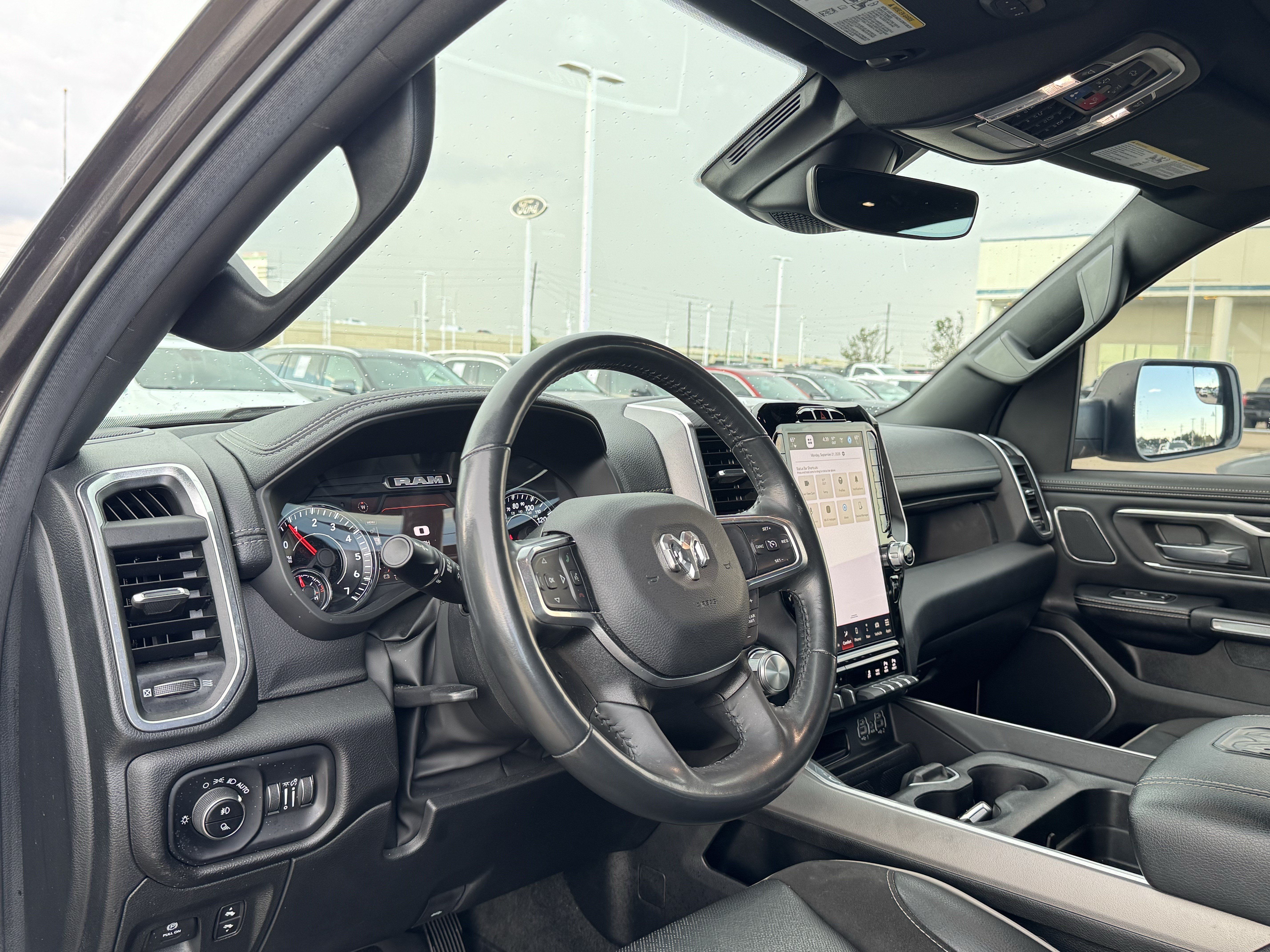 Used 2023 RAM 1500 Laramie RWD image 16