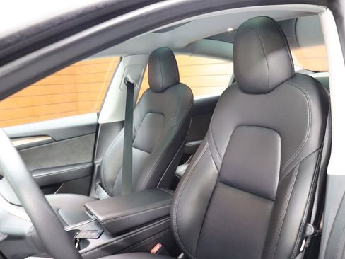 Used 2023 Tesla Model 3 Standard Range image 41