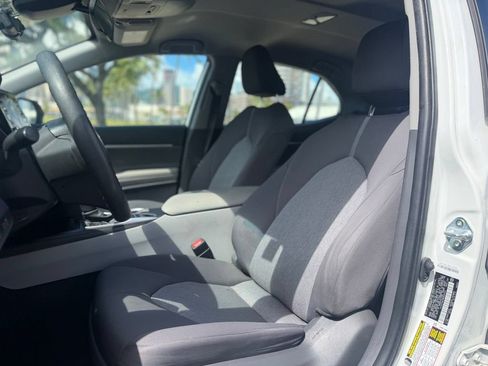 Used 2021 Toyota Camry LE FWD image 12