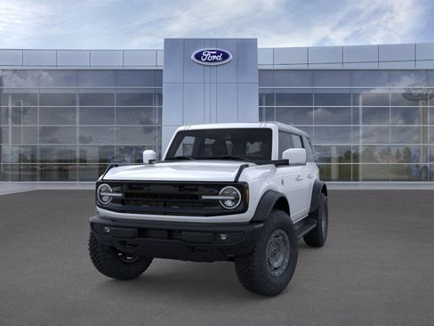 New 2025 Ford Bronco Outer Banks w/ Sasquatch Package AWD/4WD image 3