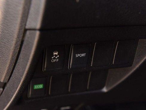 Used 2015 Nissan Rogue SV w/ SV Family Package image 11