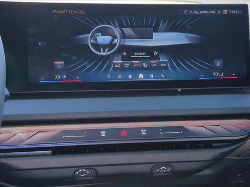 Used 2025 BMW X3 xDrive30i w/ Convenience Package image 15