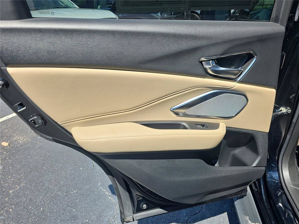 Used 2019 Acura RDX w/ Technology Package AWD/4WD image 9