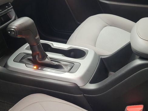 Used 2019 Chevrolet Colorado LT RWD image 26