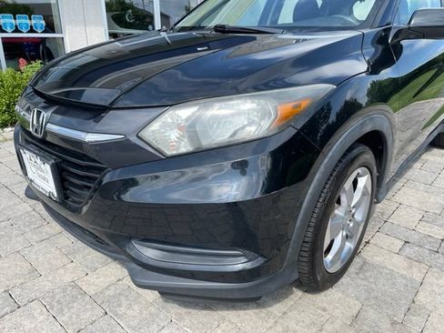 Used 2018 Honda HR-V LX image 14
