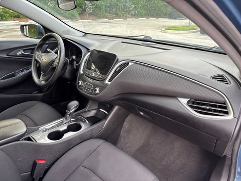 Used 2024 Chevrolet Malibu LT FWD image 14