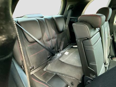 Used 2023 Mercedes-Benz GLB 250 image 28