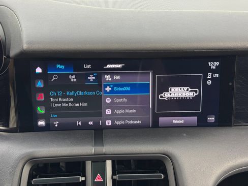 Used 2024 Porsche Taycan image 28