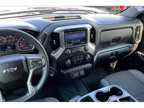 Used 2019 Chevrolet Silverado 1500 RST image 6
