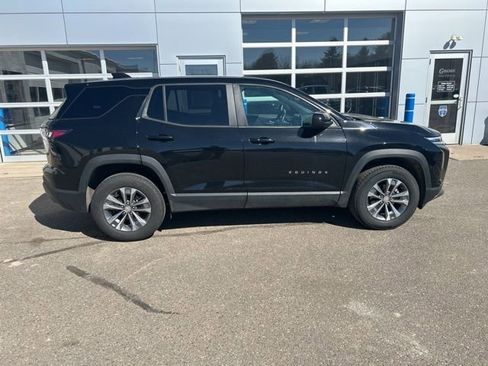 Used 2025 Chevrolet Equinox LT image 8