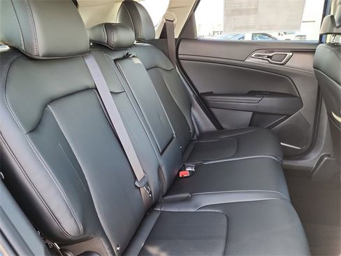 New 2026 Kia Sportage EX image 17