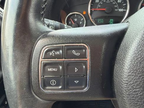 Used 2015 Jeep Wrangler Unlimited Sahara w/ Dual Top Group AWD/4WD image 28