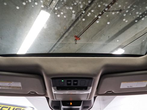 Used 2021 Nissan Rogue Platinum image 16