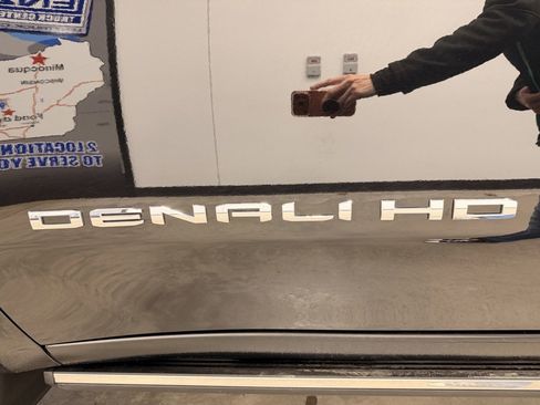 Used 2021 GMC Sierra 3500 Denali w/ Denali Black Diamond Edition image 26