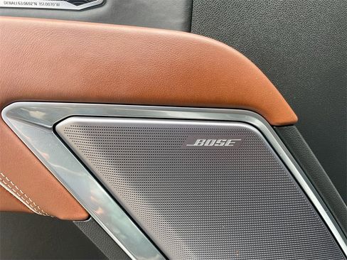 Used 2023 GMC Sierra 1500 Denali Ultimate image 10