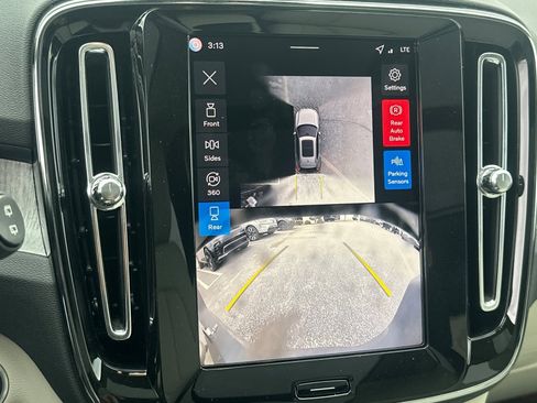 New 2026 Volvo XC40 B5 Plus w/ Protection Package Premier image 19