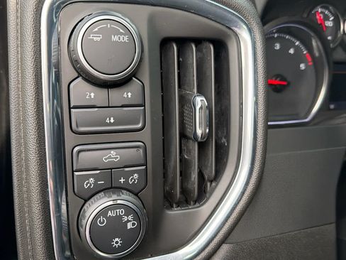 Used 2023 Chevrolet Silverado 2500 LT AWD/4WD image 19