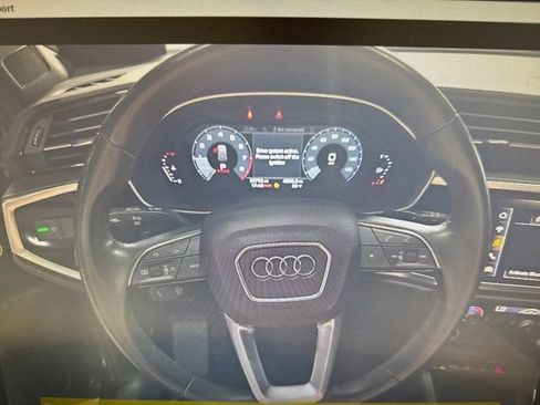 Used 2021 Audi Q3 2.0T Premium w/ Convenience Package image 5