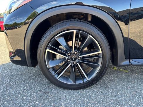 Certified 2025 INFINITI QX55 Luxe AWD/4WD image 9