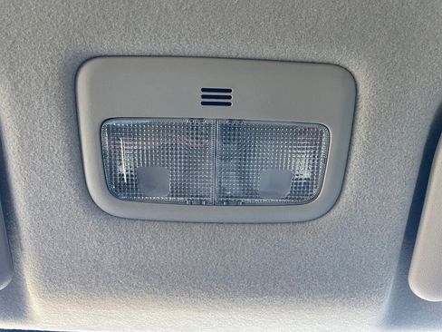 Used 2013 Toyota Corolla LE image 37