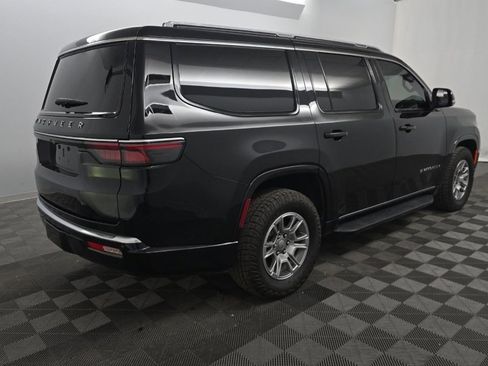 Used 2024 Jeep Wagoneer 4WD image 4