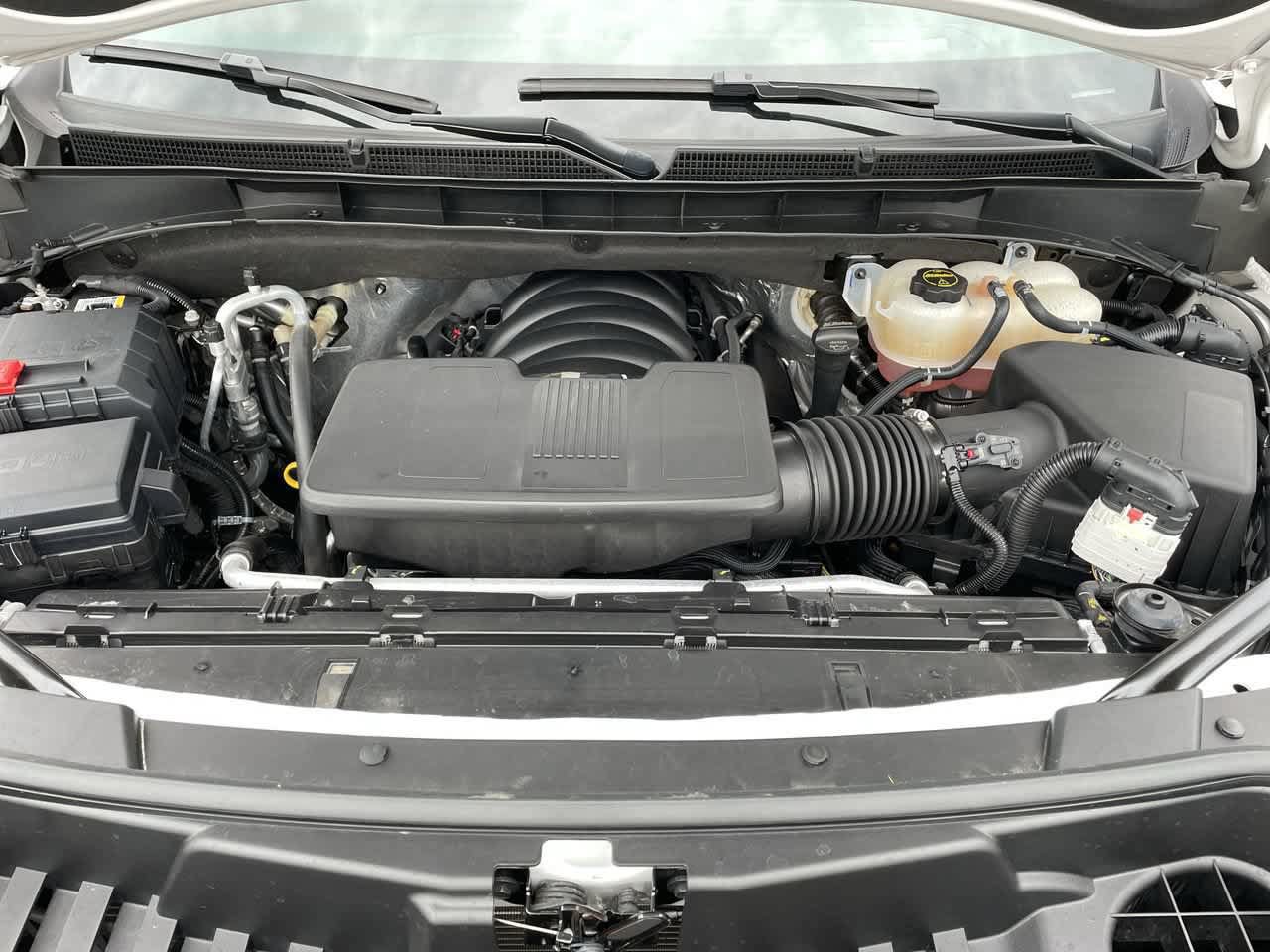 Certified 2025 Cadillac Escalade Premium Luxury w/ LPO, Floor Liner Package AWD/4WD image 41
