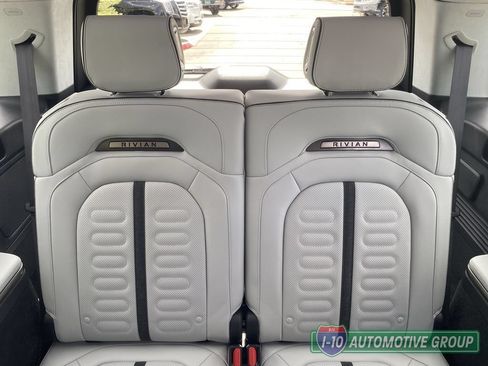 Used 2024 Rivian R1S Adventure AWD/4WD image 15