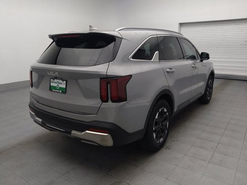 Used 2024 Kia Sorento S w/ Panoramic Sunroof Package FWD image 9