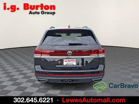 Used 2025 Volkswagen Atlas SE AWD/4WD image 5