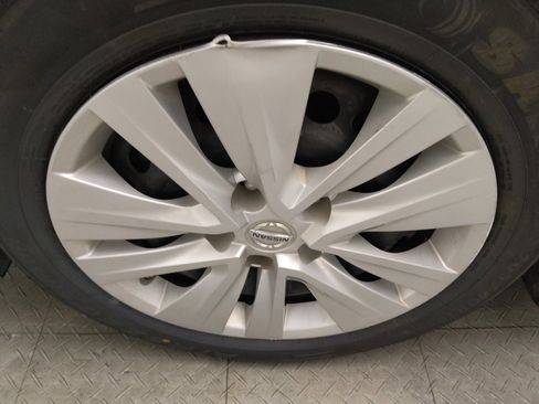 Used 2020 Nissan Sentra S FWD image 31
