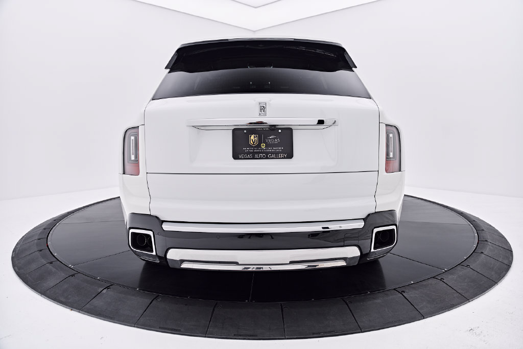 Used 2025 Rolls-Royce Cullinan AWD/4WD image 13