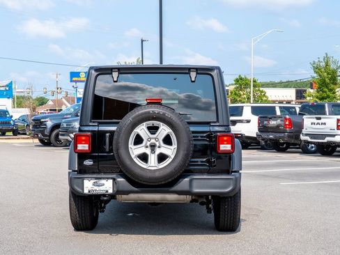 Used 2022 Jeep Wrangler Unlimited Sport AWD/4WD image 6