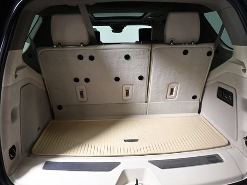 Used 2022 Cadillac Escalade Sport Platinum w/ LPO, Floor Liner Package AWD/4WD image 19