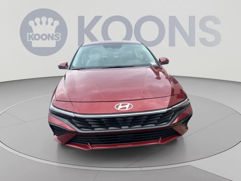 Used 2024 Hyundai Elantra Limited FWD image 4
