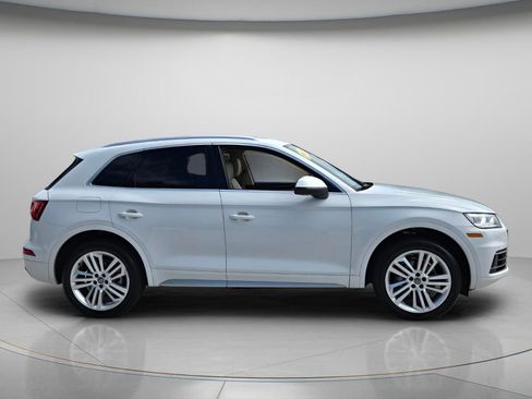 Used 2018 Audi Q5 2.0T Premium Plus w/ Premium Plus Package AWD/4WD image 4