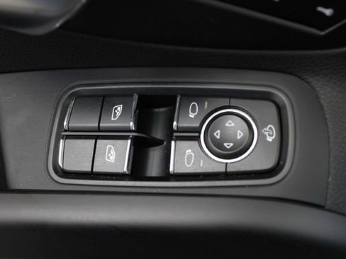 Certified 2025 Porsche 718 Cayman S RWD image 22
