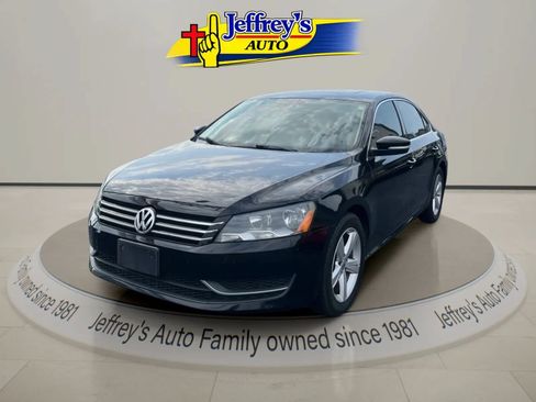 Used 2013 Volkswagen Passat 2.5 SE FWD image 3