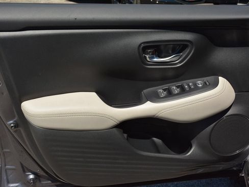 Used 2026 Honda HR-V EX-L image 9