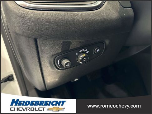 Certified 2023 Chevrolet Equinox Premier image 21