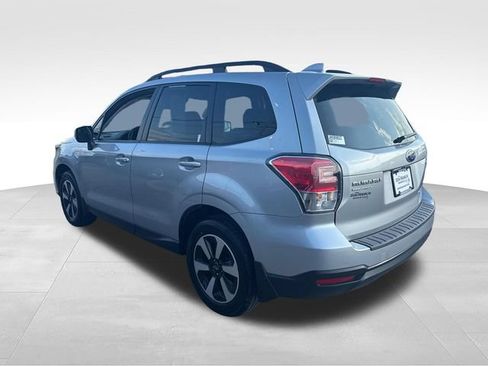 Used 2018 Subaru Forester 2.5i Premium AWD/4WD image 3