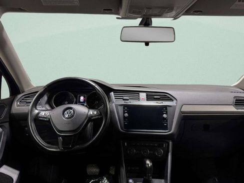 Used 2018 Volkswagen Tiguan SE AWD/4WD image 14