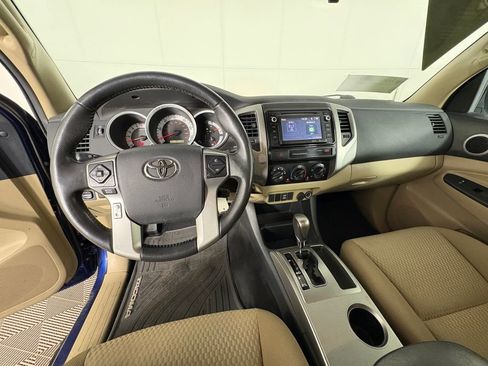 Used 2015 Toyota Tacoma PreRunner w/ SR5 Package image 8