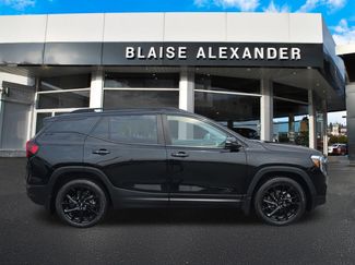 Used 2023 GMC Terrain SLE w/ Driver Convenience Package AWD/4WD video 2